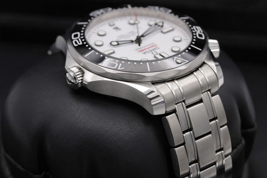 Omega Seamaster Diver 300m 210.32.42.20.04.001